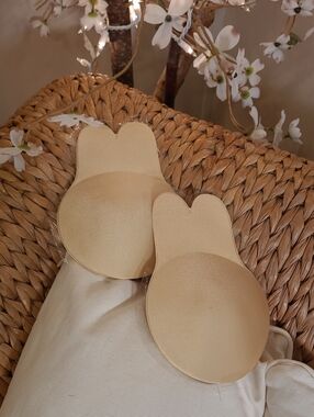3/$25 NWOT Self Adhesive Strapless Bra